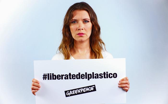 Greenpeace plastico Carla Jara Publimark