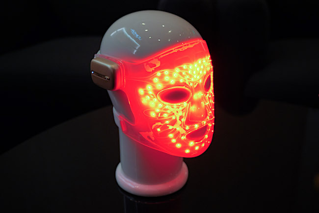 LOréal LED Face Mask Publimark