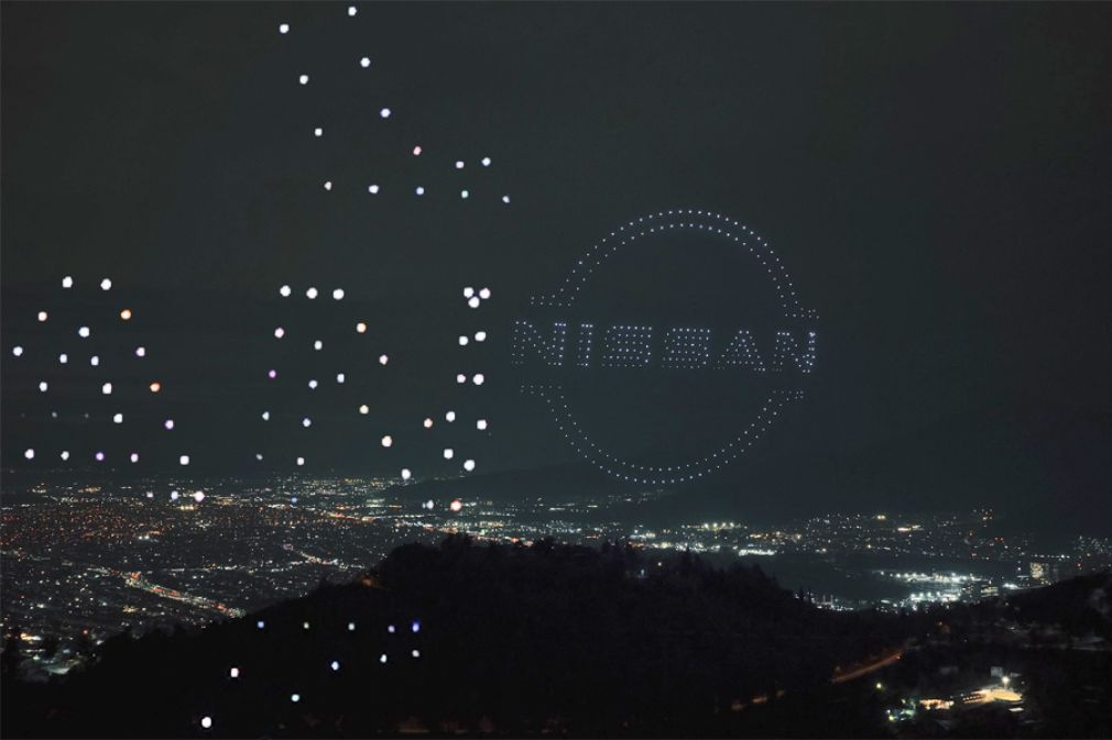 El show de drones con que Nissan inici&oacute; una nueva etapa