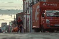 Tapita naranja de Abastible protagoniza el Comercial del Mes