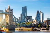 Aterrizaje de Rosen en Londres con productos de alta gama