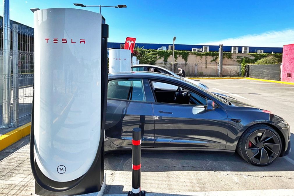 Primeros puntos de carga de Tesla en Chile y Sudamérica