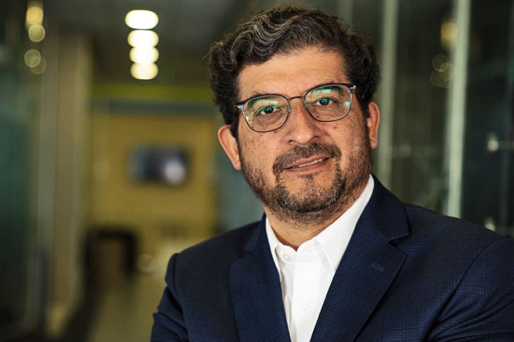 Claudio Ortiz: El desafío del trabajo híbrido en Chile