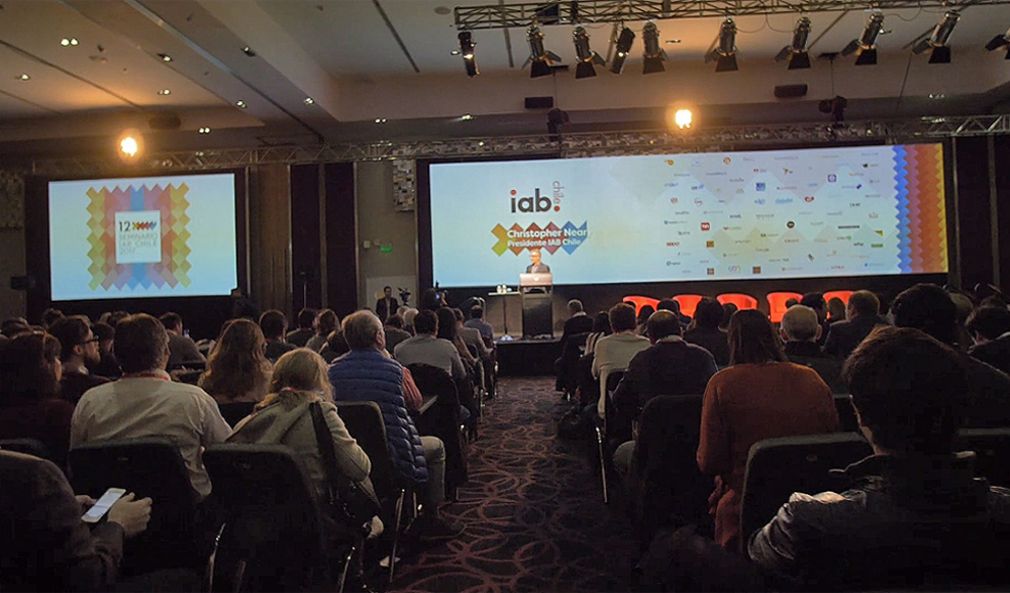 Data y contenido protagonizan el seminario de IAB