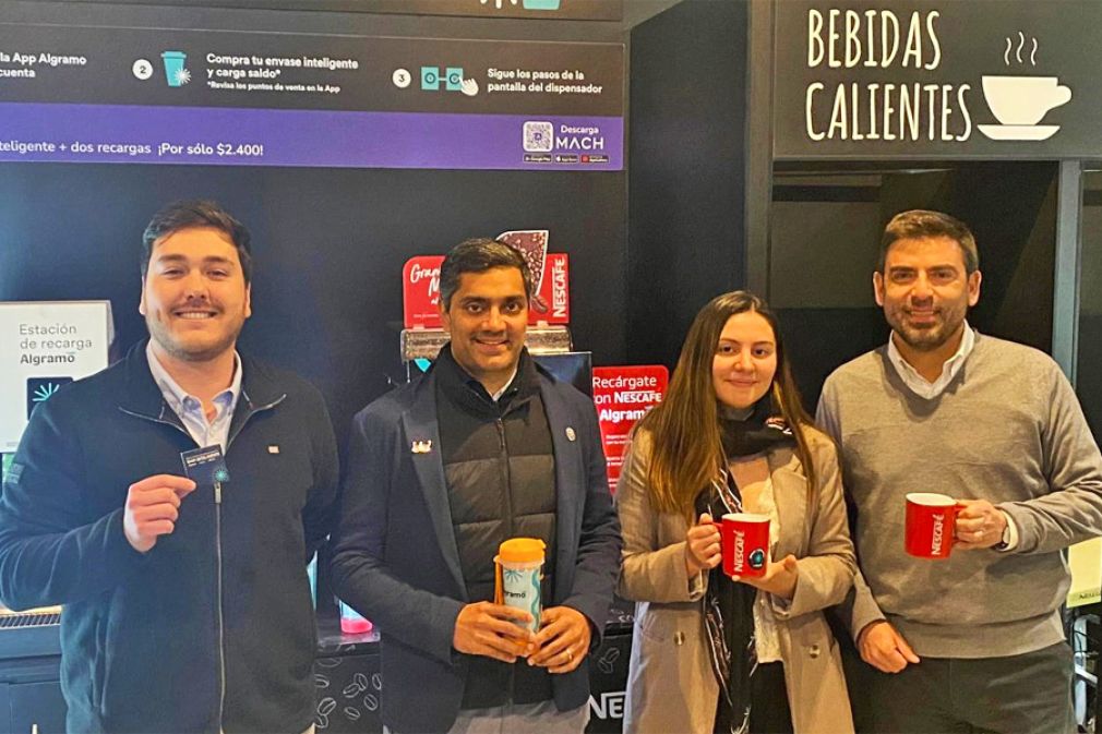 Alianza que provee estaciones de recarga de Nescafé