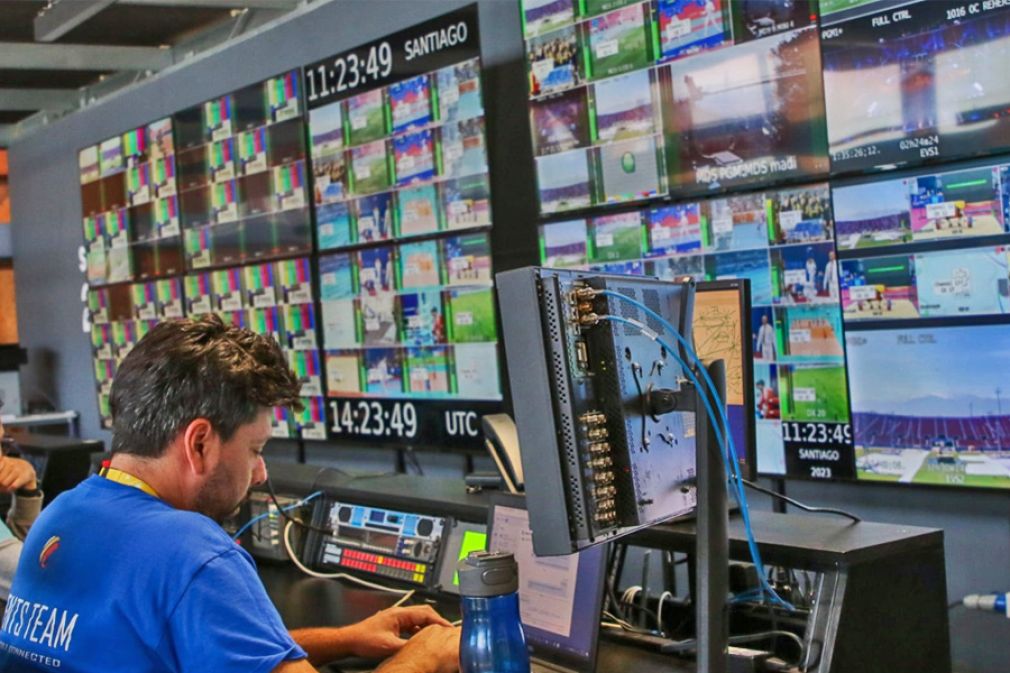Red de fibra &oacute;ptica para transmitir Santiago 2023