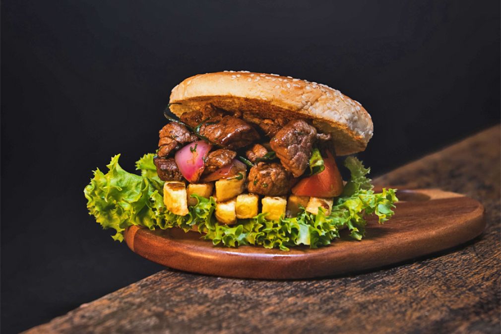 Lomo saltado de La Pollería