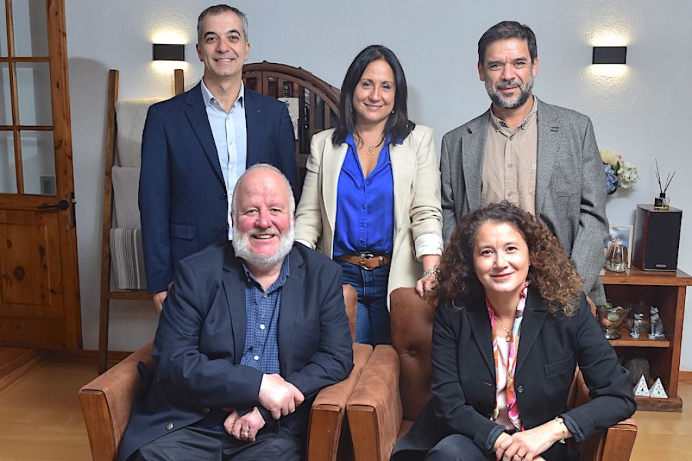 Gerardo Imbarack, Carola Rojas e Ignacio Ovalle; Francisco Aylwin y Paulina Vega